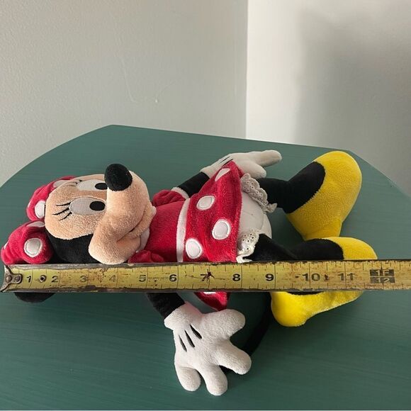 Minnie Mouse Disney Parks stuffed toy - Picture 4 of 8